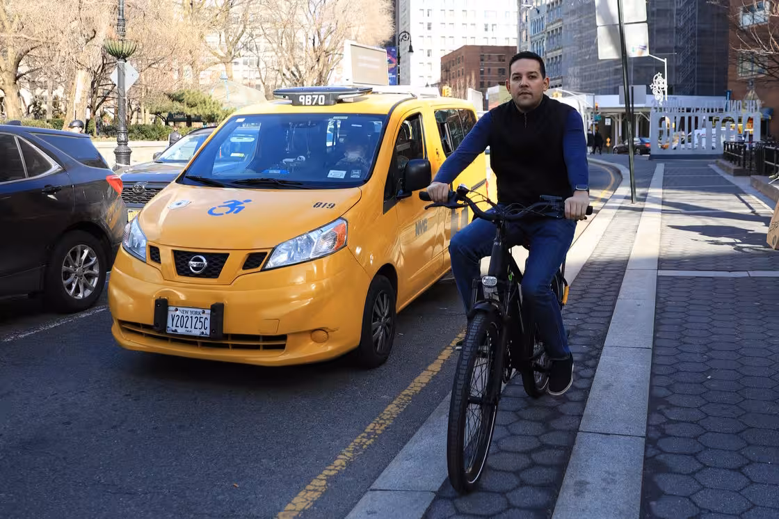 How to ride an electric bike