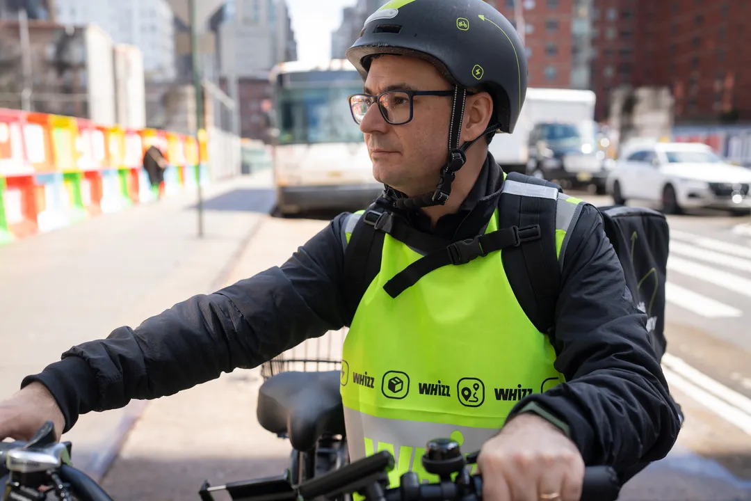 part_time_delivery_rider.webp