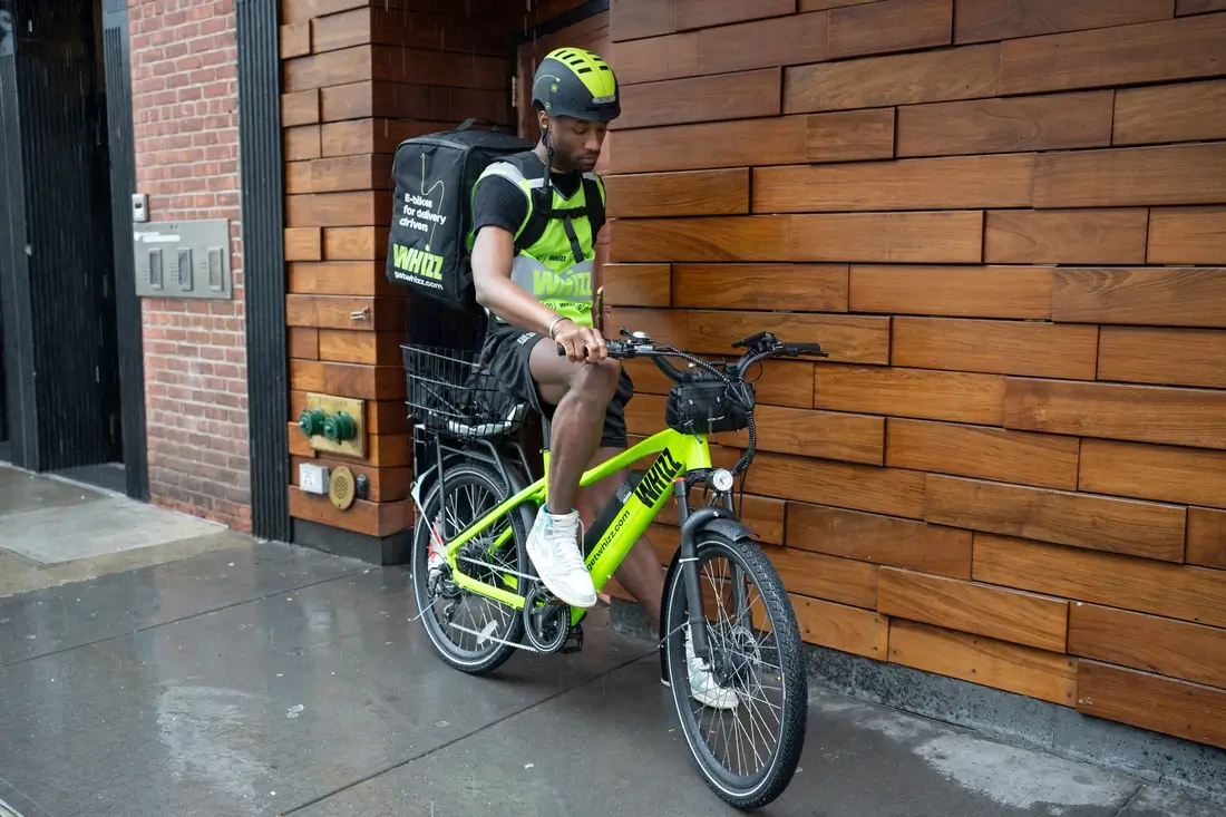 renting_electric_bike_with_credit_card.webp