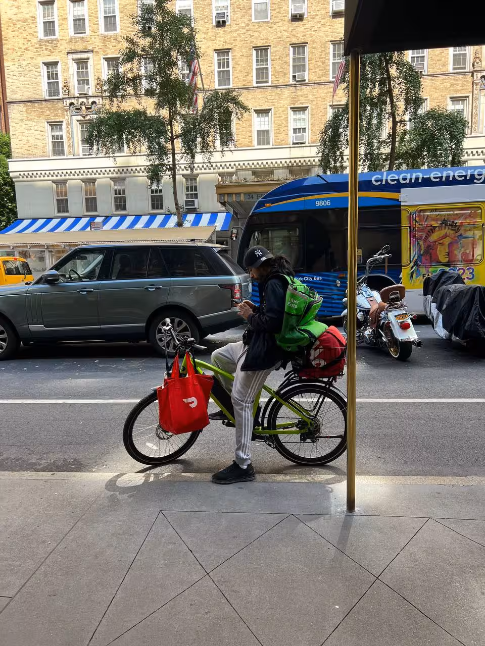 caviar_delivery_with_whizz_ebike.jpg